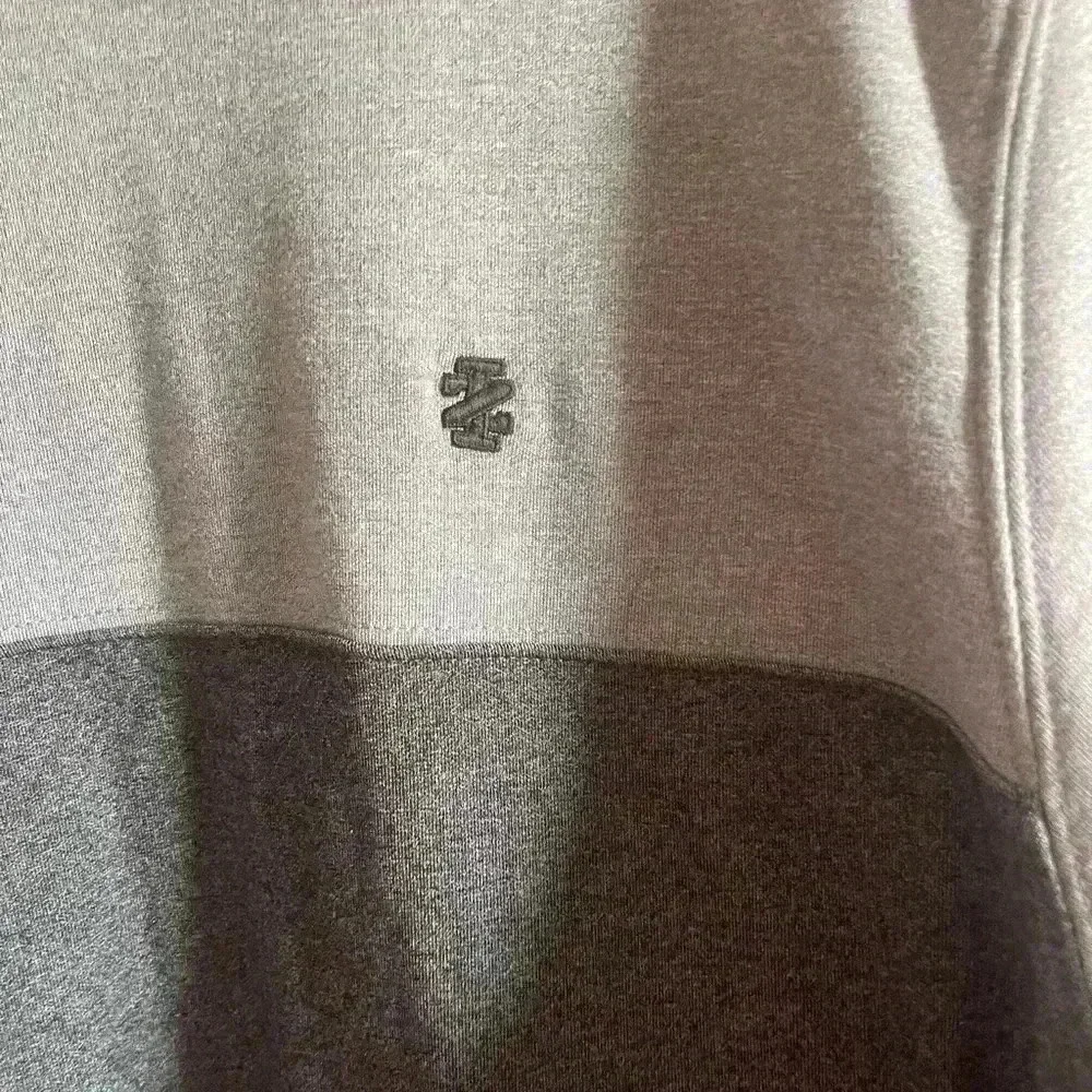 Izod crew neck sweater